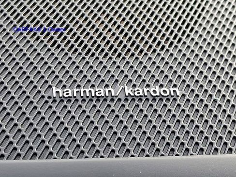 Used 2021 Volvo XC60 T8 Inscription Expression w/ Advanced Package image 29