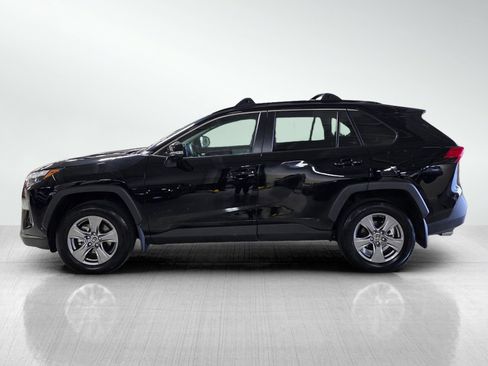 Used 2025 Toyota RAV4 XLE AWD/4WD image 4