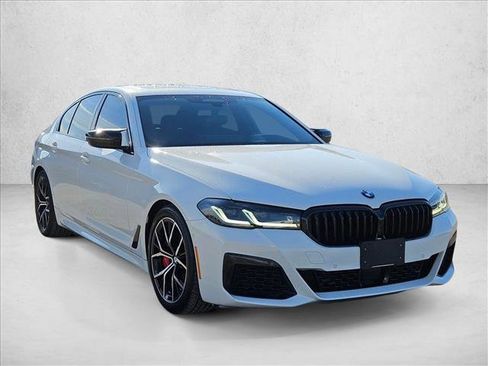 Used 2022 BMW M550i xDrive w/ Executive Package AWD/4WD image 3