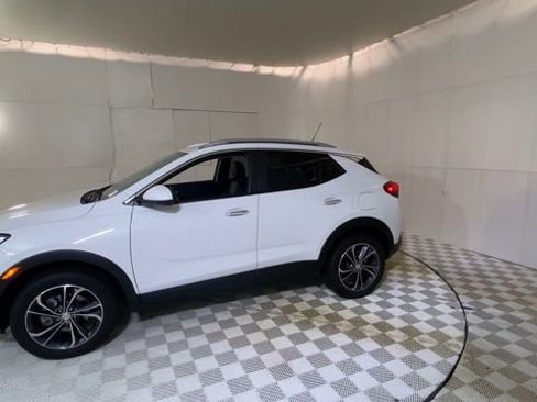 Used 2023 Buick Encore GX Select w/ Safety Package II AWD/4WD image 5