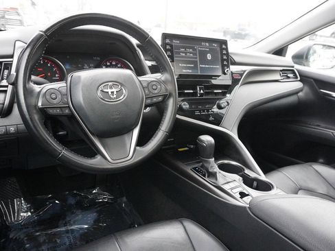 Used 2022 Toyota Camry XSE image 39
