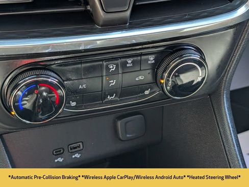Used 2024 Buick Encore GX Preferred w/ Comfort Package AWD/4WD image 9