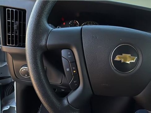 Used 2025 Chevrolet Express 3500 LT w/ LT Preferred Equipment Group image 21