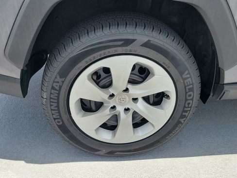 Used 2023 Toyota RAV4 LE FWD image 7
