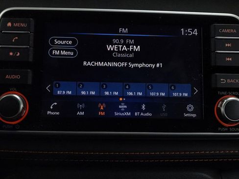 Used 2020 Nissan Kicks SR w/ Exterior Package image 16