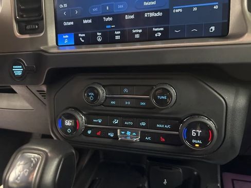 Used 2025 Ford Bronco Outer Banks AWD/4WD image 18