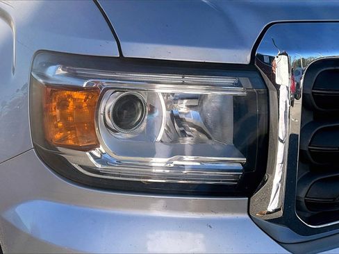 Used 2019 GMC Canyon 2WD Crew Cab w/ Convenience Package image 31