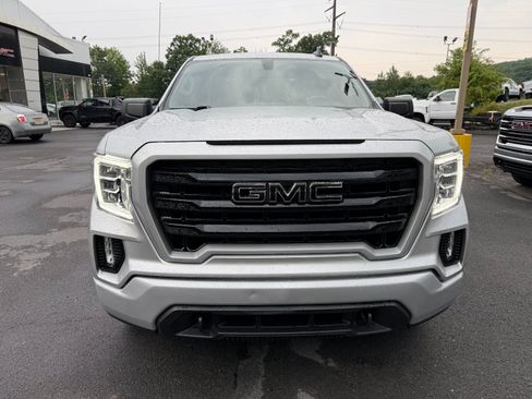 Used 2022 GMC Sierra 1500 Elevation w/ LPO, Elevation Black Package AWD/4WD image 8