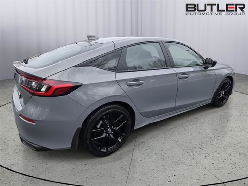 Used 2025 Honda Civic Sport image 6