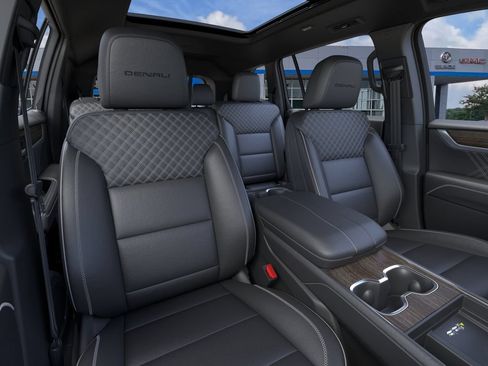 New 2026 GMC Acadia Denali w/ Super Cruise Package FWD image 18