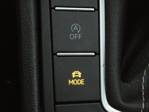 Used 2024 Volkswagen Jetta SEL image 15