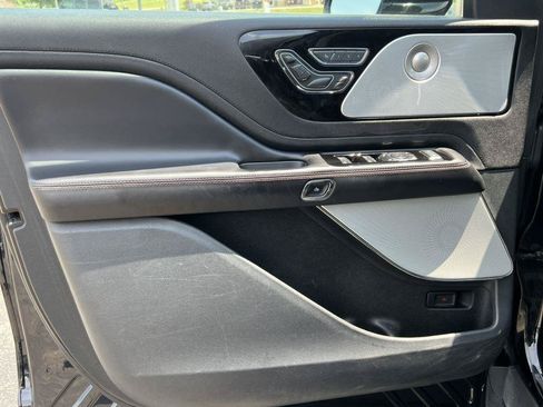 Used 2022 Lincoln Aviator Reserve w/ Equipment Group 201A AWD/4WD image 14