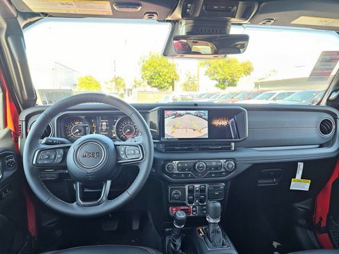 New 2026 Jeep Wrangler Unlimited Rubicon AWD/4WD image 27