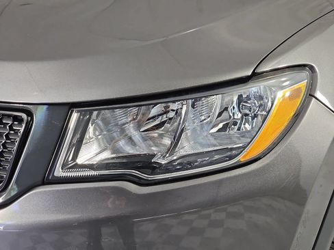 Used 2021 Jeep Compass Latitude w/ Sun and Sound Group FWD image 29