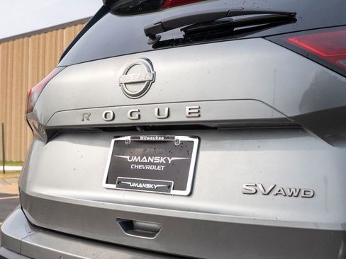 Used 2024 Nissan Rogue SV AWD/4WD image 12
