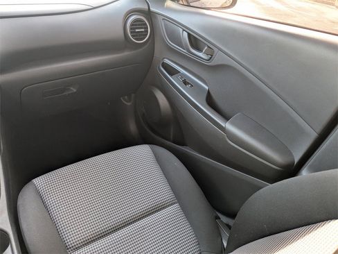 Used 2020 Hyundai Kona SEL Plus w/ Cargo Package image 17