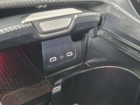 Used 2025 Mercedes-Benz C 300 Sedan image 32