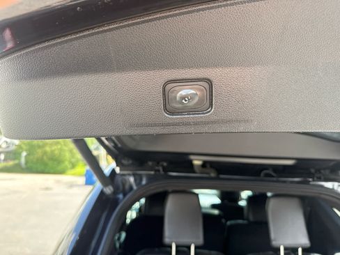 Used 2014 Ford Explorer XLT w/ Equipment Group 202A AWD/4WD image 18