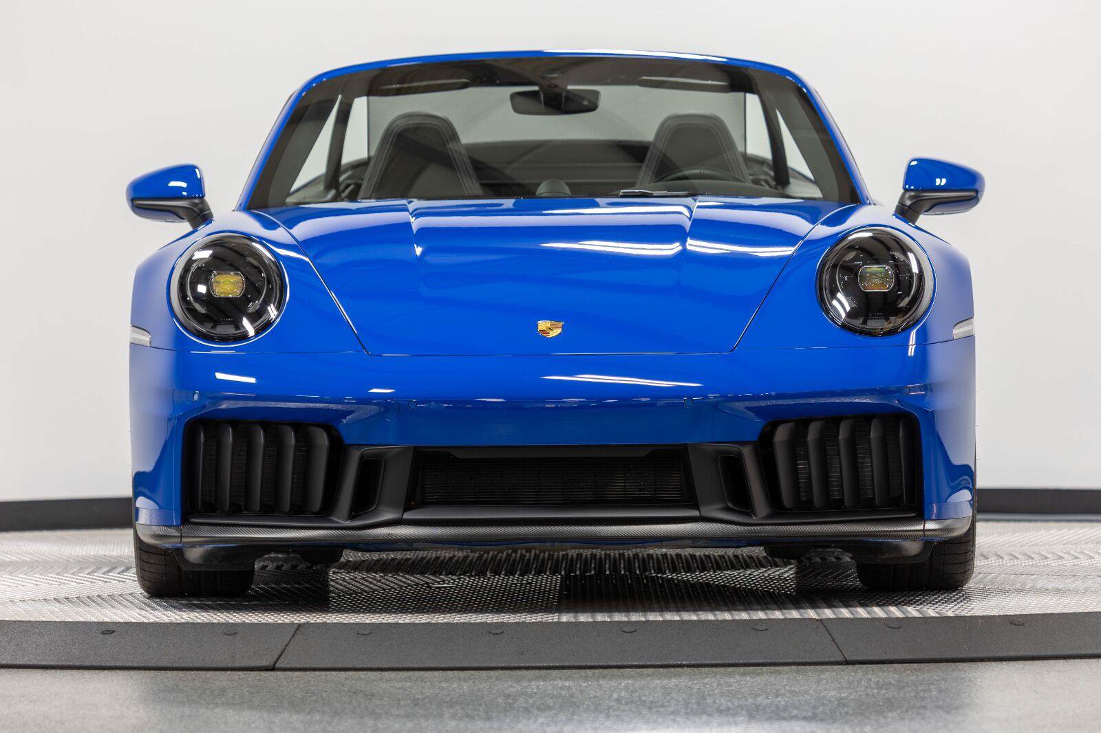 Used 2026 Porsche 911 Carrera 4 GTS AWD/4WD image 16