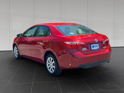 Used 2018 Toyota Corolla LE FWD image 3