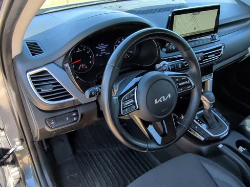 Used 2023 Kia Seltos Nightfall Edition image 14