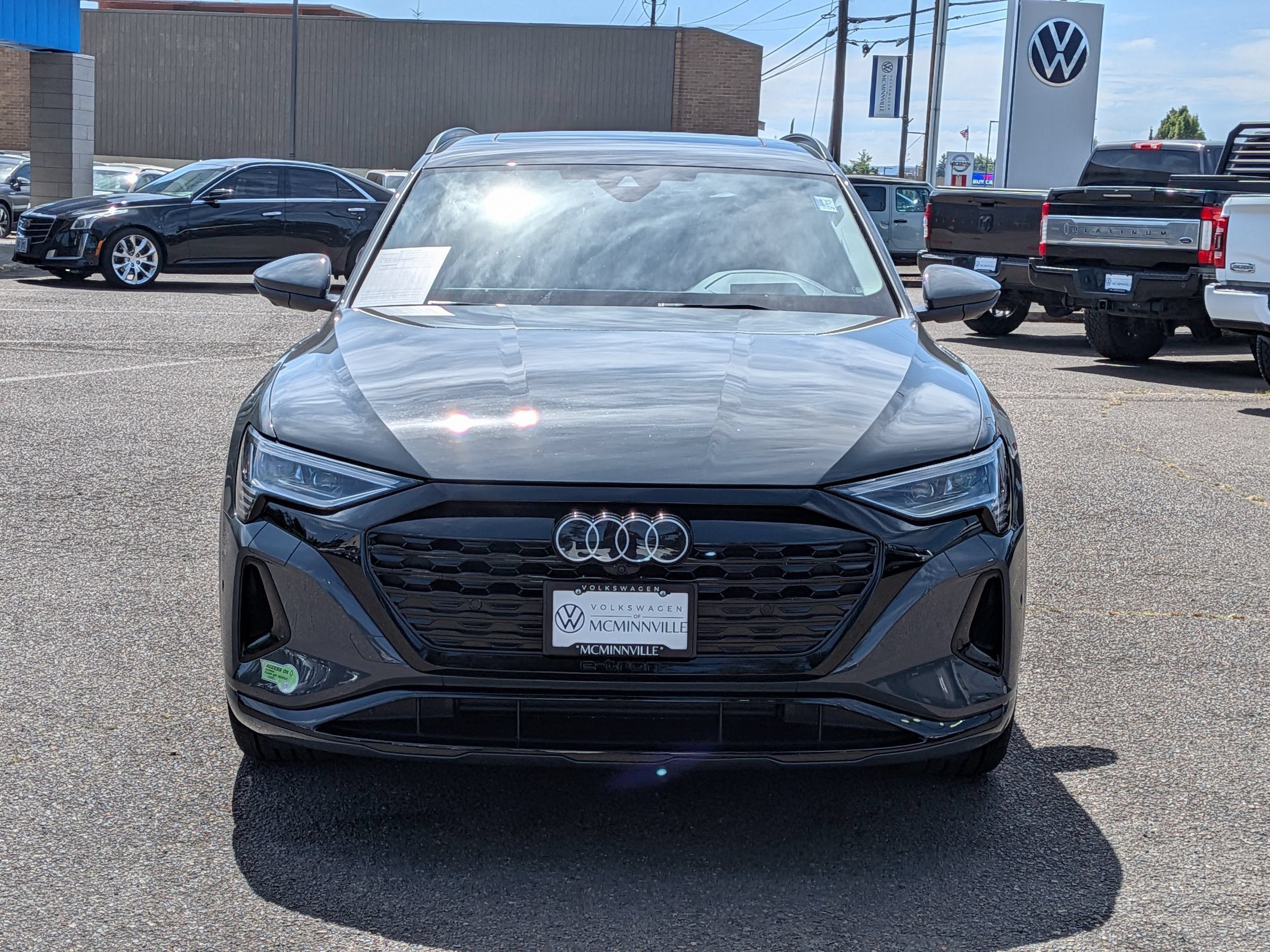 Used 2024 Audi Q8 e-tron Prestige w/ Prestige Package AWD/4WD image 8