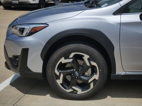 Used 2023 Subaru Crosstrek 2.5i Limited AWD/4WD image 8