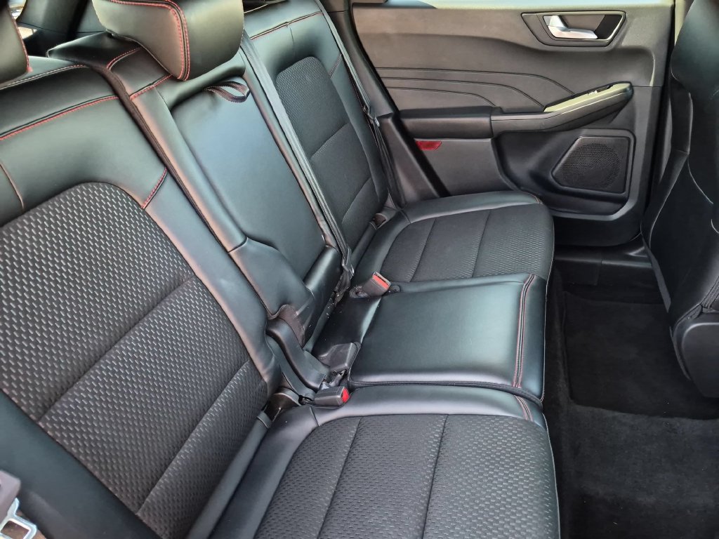 Used 2025 Ford Escape ST-Line AWD/4WD image 30