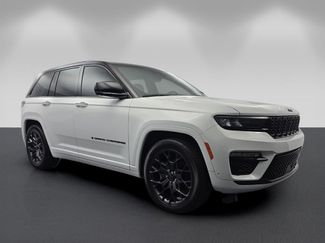Used 2025 Jeep Grand Cherokee Summit w/ Obsidian Package AWD/4WD video 1