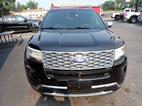 Used 2018 Ford Explorer Platinum AWD/4WD image 2