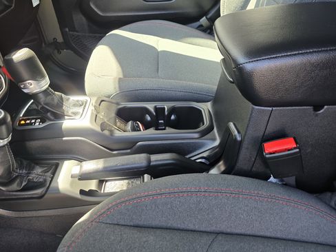New 2026 Jeep Gladiator Rubicon AWD/4WD image 13