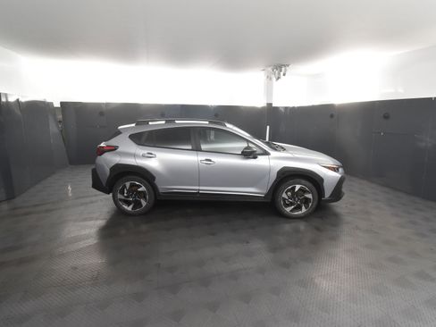 Used 2025 Subaru Crosstrek 2.5i Limited AWD/4WD image 4