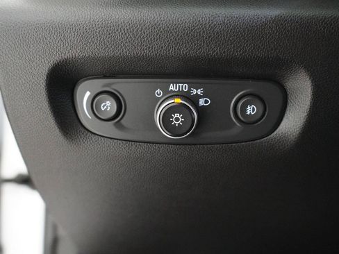 Used 2020 Chevrolet Traverse LT w/ LT Premium Package FWD image 14