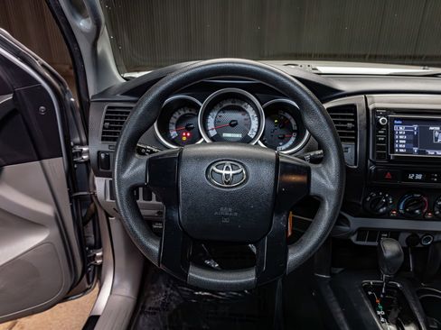 Used 2014 Toyota Tacoma 2WD Regular Cab image 14