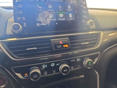 Used 2019 Honda Accord Sport image 9