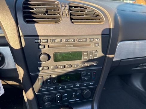 Used 2002 Ford Thunderbird image 16