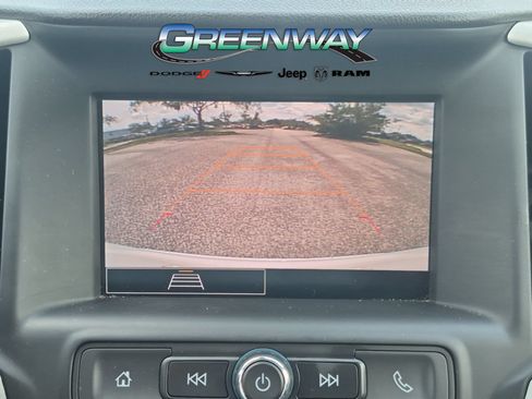 Used 2024 GMC Terrain SLE FWD image 17