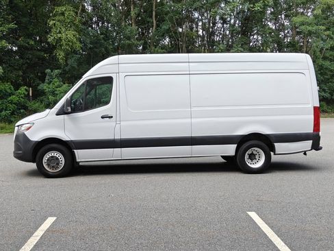 Used 2020 Mercedes-Benz Sprinter 3500 image 4