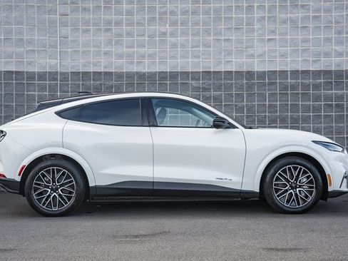 New 2025 Ford Mustang Mach-E Premium image 4