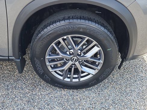Used 2023 Nissan Rogue S AWD/4WD image 10