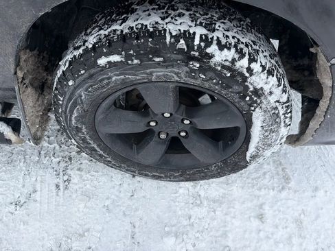 Used 2015 RAM 1500 Express image 9