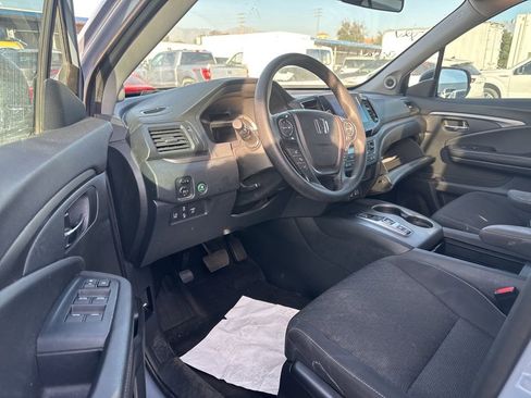 Used 2023 Honda Ridgeline Sport image 5