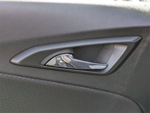 Used 2023 Chevrolet Malibu LT image 28