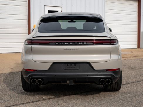 Certified 2024 Porsche Cayenne S w/ Premium Package Plus (PP1) image 6