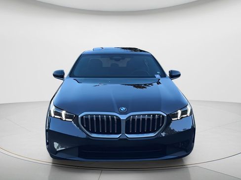 New 2026 BMW 530i w/ Premium Package image 3
