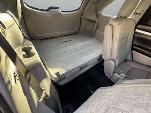 Used 2015 Toyota Highlander XLE AWD/4WD image 33