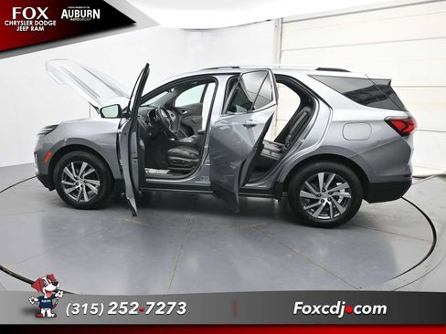 Used 2024 Chevrolet Equinox Premier AWD/4WD image 38