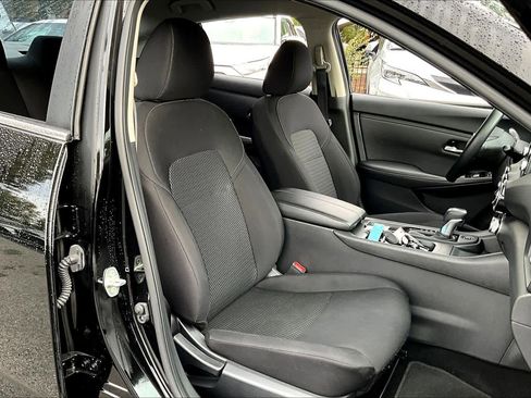 Used 2023 Nissan Sentra S image 8