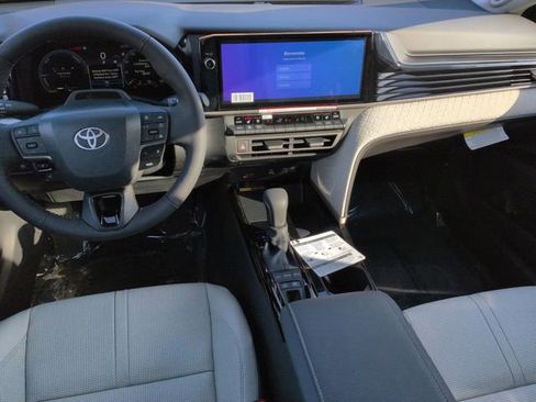 New 2026 Toyota Camry XLE image 25