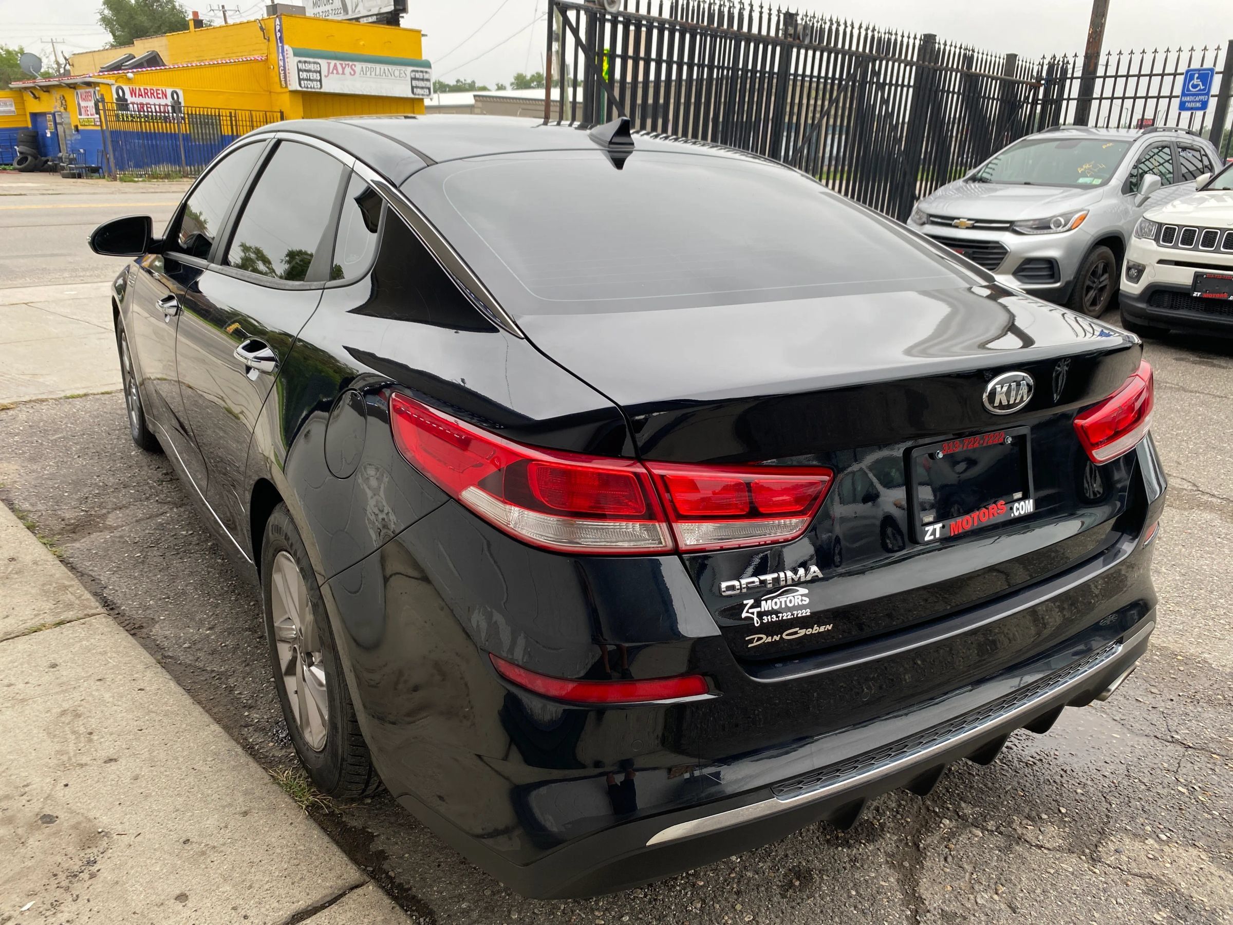 Used 2019 Kia Optima LX FWD image 2